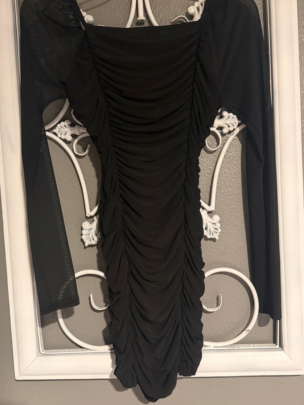 Forever 21 Black Ruched Long-Sleeve Mini Dress